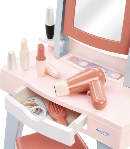 Spejl og praktisk skuffe