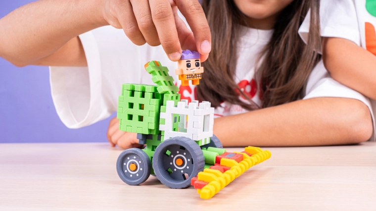 Fleksible, sikre og let sammenklikbare dele