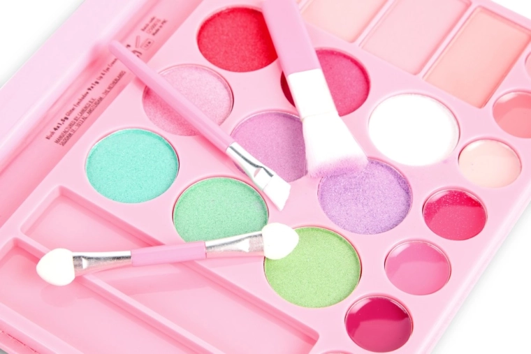 Farverige paletter til kreativ makeup