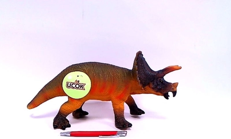Blød dinosaur Triceratops med lyd