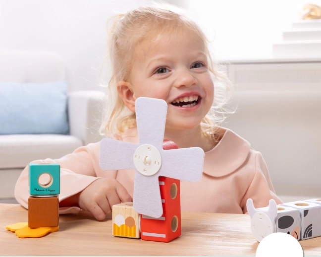 Interaktiv vindmølle og legende gårdmotiver