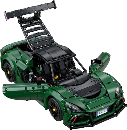 Åbningsbare paneler og detaljeret interiør