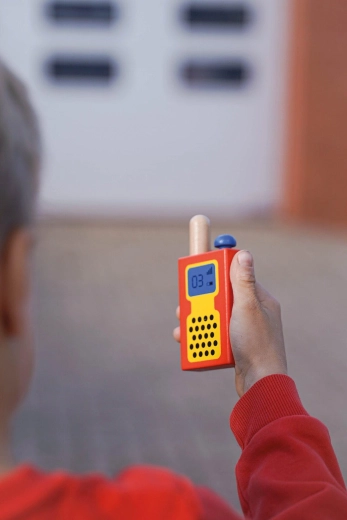 Walkie-talkie til børns kommunikation under indsats