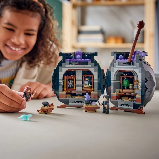 Åbnbar kedel med hemmeligt klasselokale