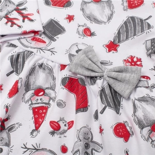 Festligt look med sød sløjfe