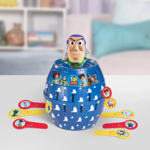 Toy Story-design og sværd med figurer