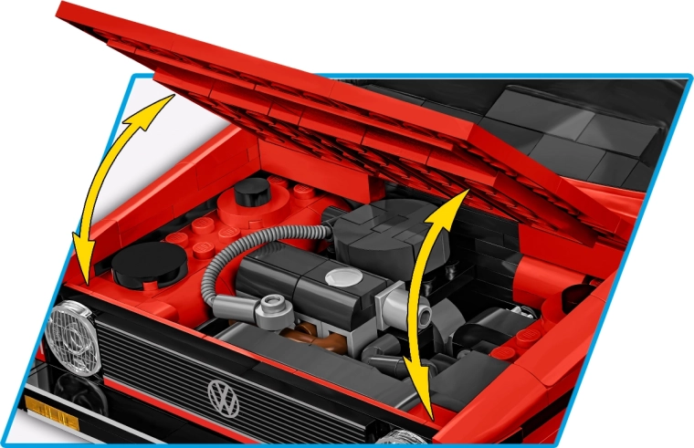 Gennemarbejdet motor under motorhjelm der kan åbnes