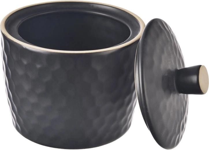 Praktisk låg med knop