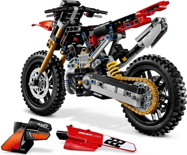 Autentisk Ducati-motocrossudseende