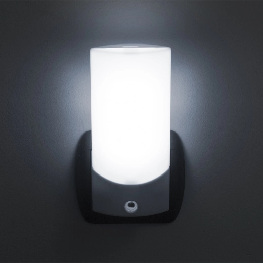 LED-natlampe Phenom med lyssensor