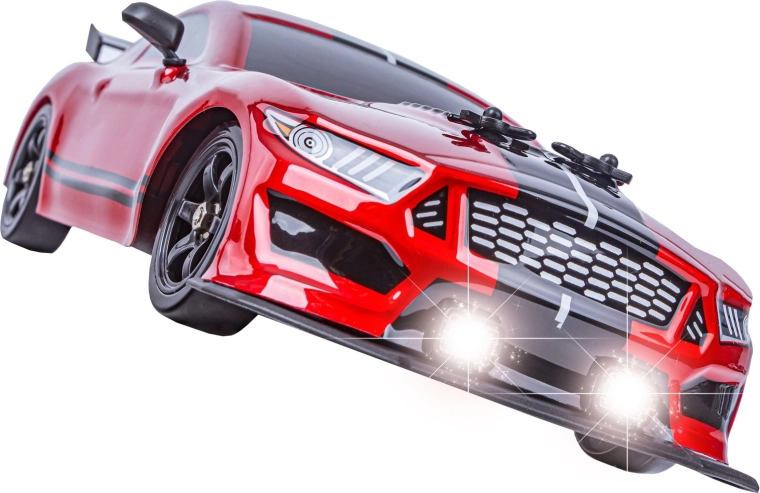 LED-lys og sporty karrosseri i Mustang-stil