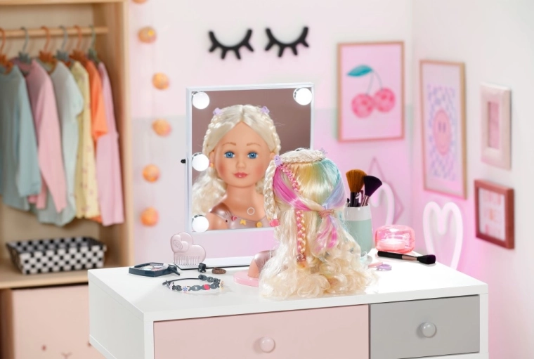 Frisurer og børnemakeup