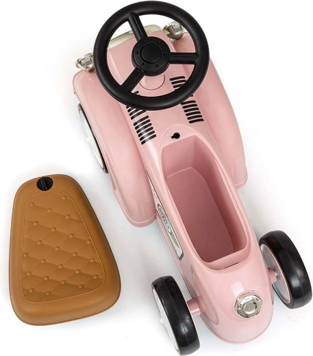 Praktisk opbevaringsrum under sædet