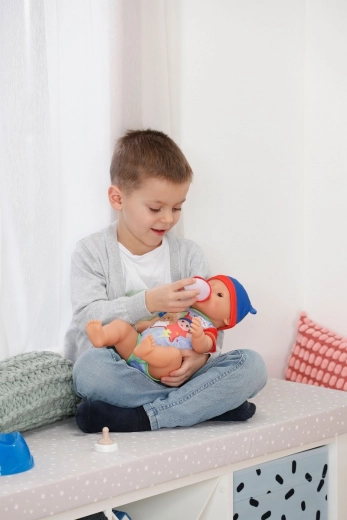Realistisk pasning af en baby