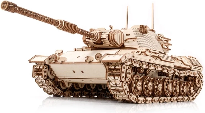 Realistisk træmodel af Leopard 1-kampvognen