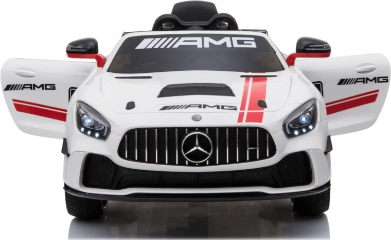 Realistisk sportsligt look MERCEDES‑BENZ GT4