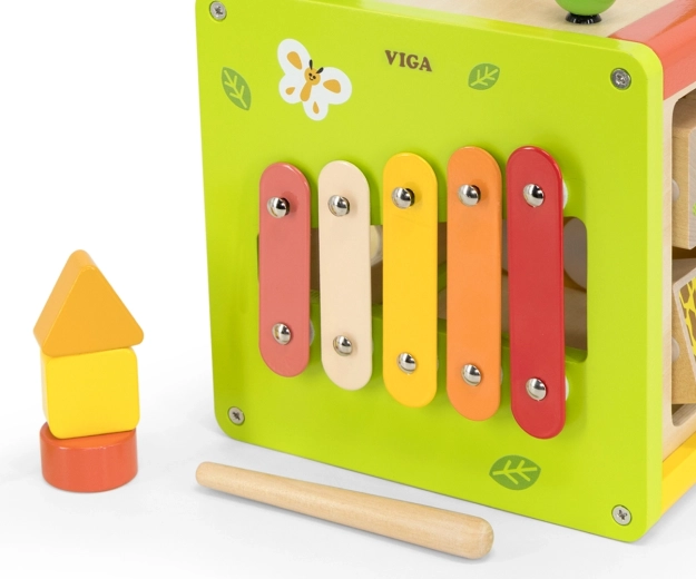 Musikalsk leg med xylofon