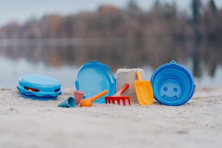 7-i-1 udstyr til leg på stranden og i sandkassen