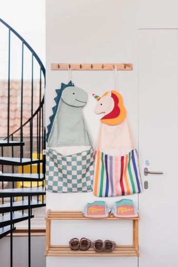 Gladt unicorn-design, der lyser rummet op