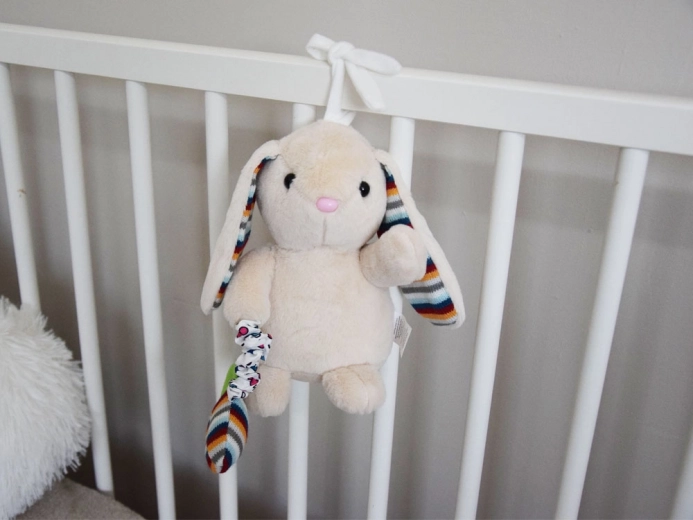 Nem fastgørelse til tremmeseng eller barnevogn