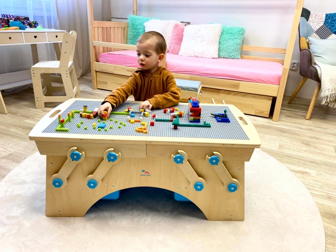 Sikkert bord til små byggere