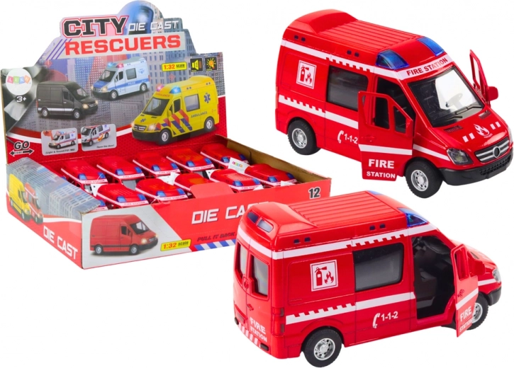 Metal brandbil 1:32 med åbne døre, lys og lyde, rød