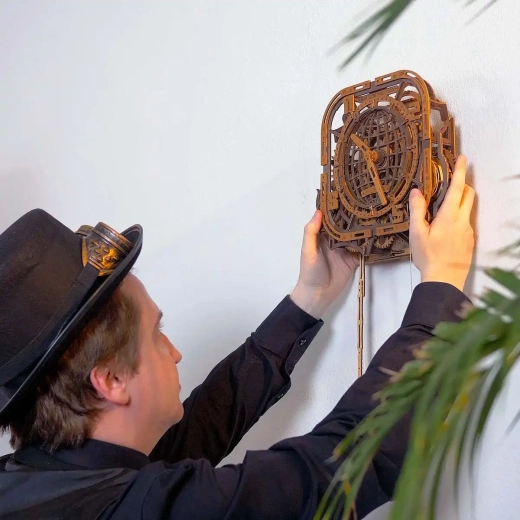 Klar til ophængning på væggen