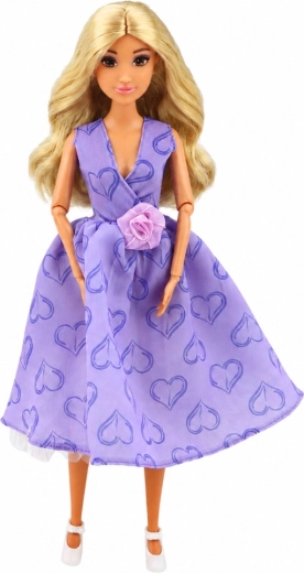 Elegant lilla kjole med hjerter