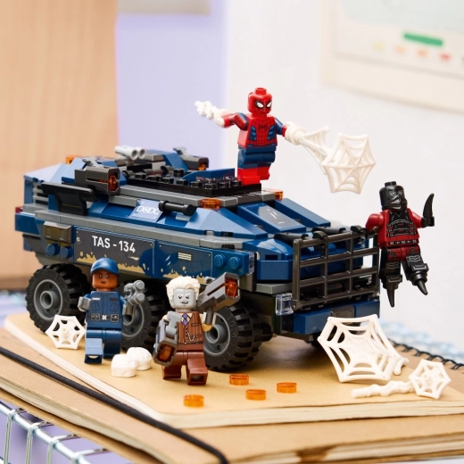 4 minifigurer og tilbehør til Marvel-historier