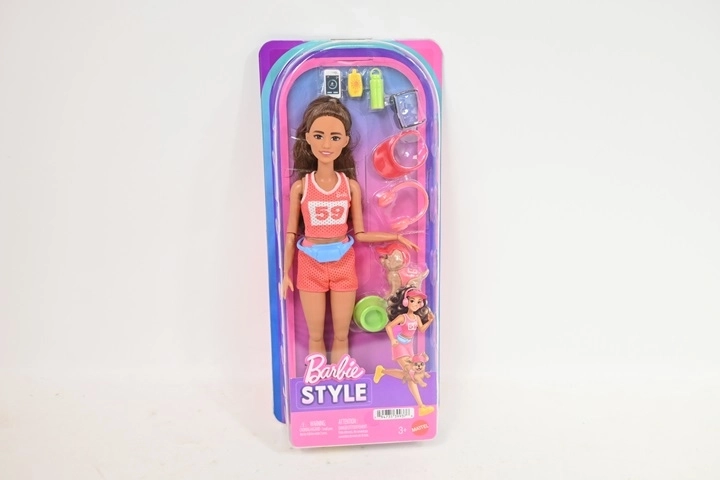 Barbie sporty løbedukke med hund