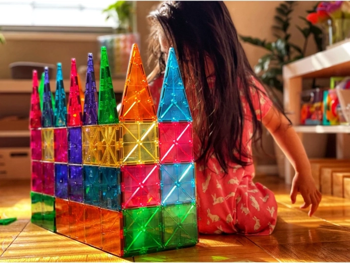 Kompatibel med alle Magna-Tiles byggesæt