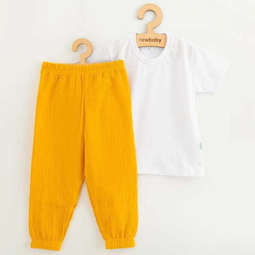 Børnesæt i bomuld med T-shirt og musselinbukser New Baby Kindergarten toffee