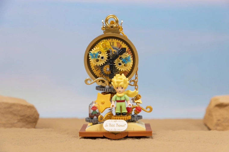 Elegant “lommeur” med gyldne tandhjul