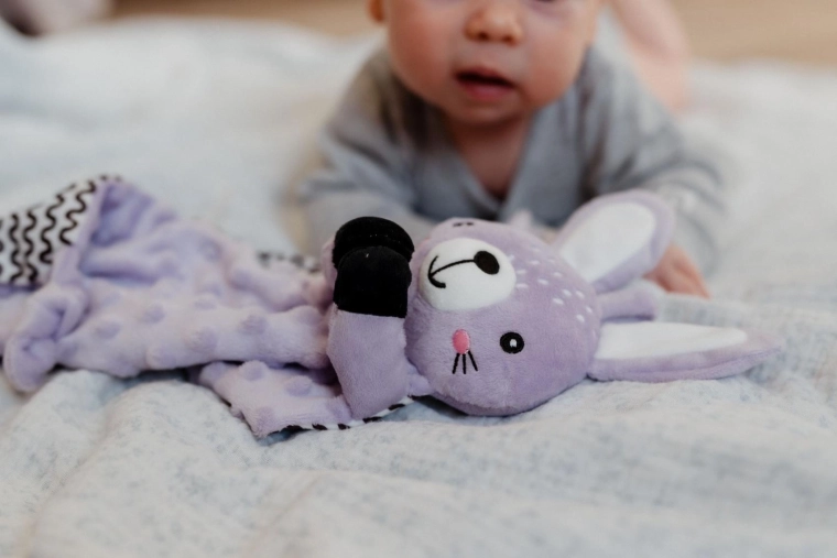 Integreret rangle til mild hørestimulering