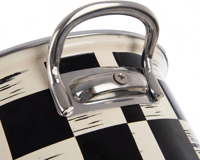 Behagelige metalhåndtag og rustfri stålkant