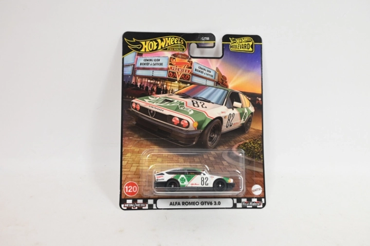 Hot Wheels Premium Alfa Romeo GTV6 3.0 samlermodel
