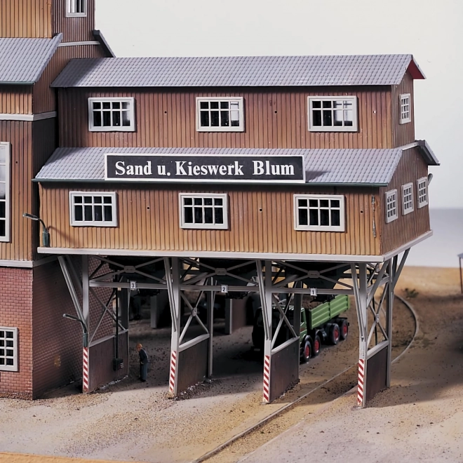 Piko Authentic Edition læsserampe til sandgrav E. Blum H0