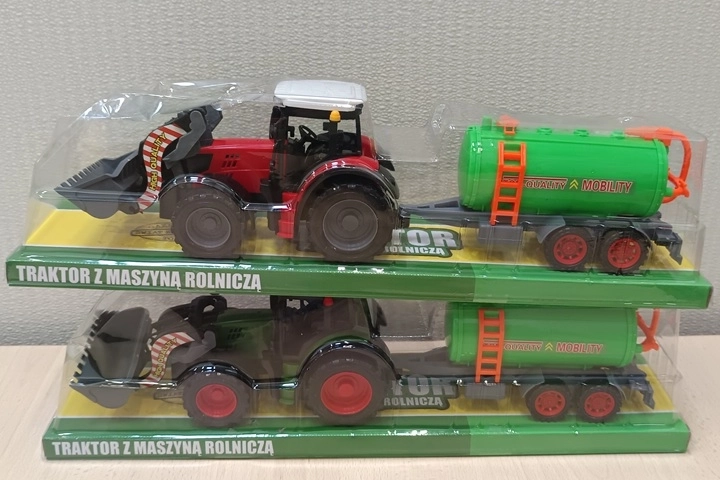 Traktor med landbrugsmaskine
