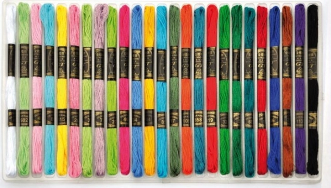 Playbox broderigarn og kreativt garn 25 stk.