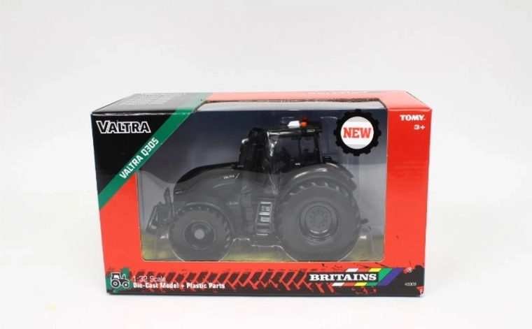 Britains traktor Valtra Q305 sort