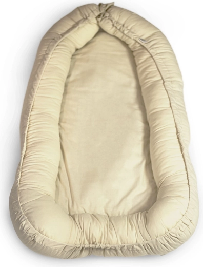 Petite&Mars beskyttende babynest Feel Safe lys beige 90 × 60 cm