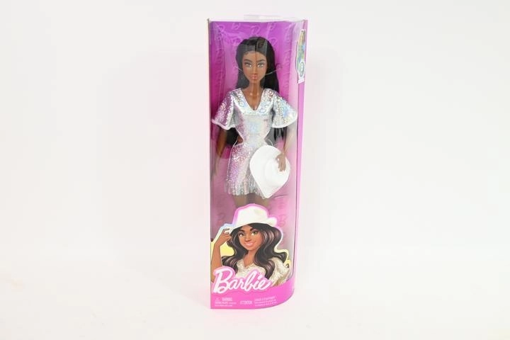 Barbie Fashionistas dukke – cowgirl i glitrende kjole