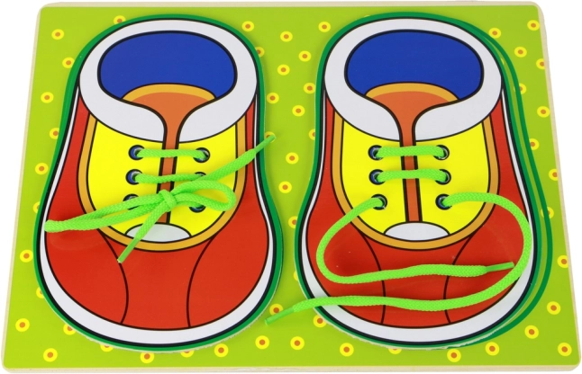 Trælegetøj til læring: Vi lærer at binde snørebånd