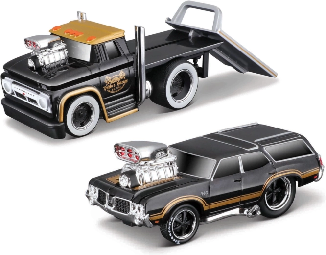 Maisto Muscle Transports 1966 Chevrolet C60 Flatbed med 1970 Oldsmobile Vista Cruiser 1:64