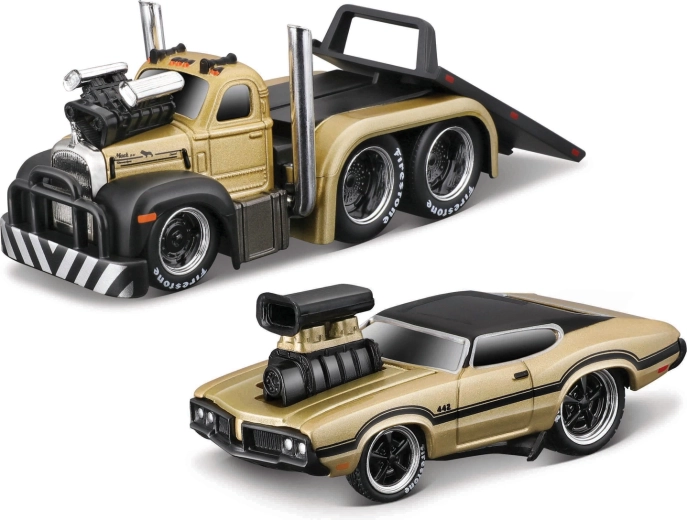 Maisto Muscle transports 1953 Mack B-61 flatbed med 1970 Oldsmobile 442 1:64
