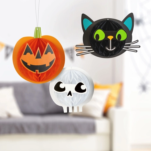 Halloween-papirsæt med hængende lanterner med græskar, kat og kranium