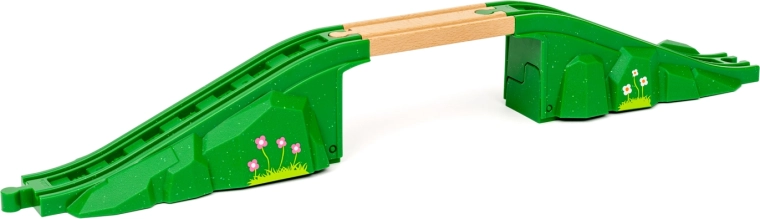 Træbro i bue til togbane i træ