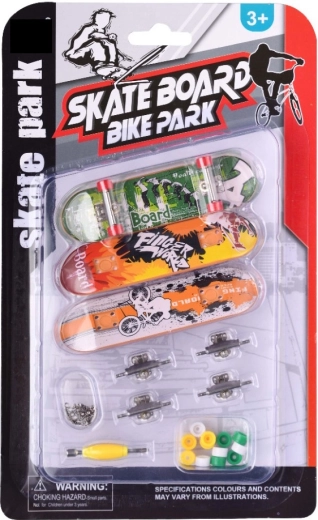 Skatepark-sæt med 3 fingerboards med tilbehør