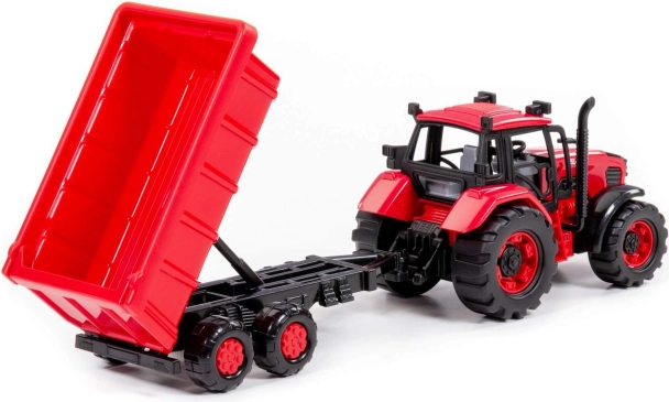 Traktor Belarus med påhængsvogn