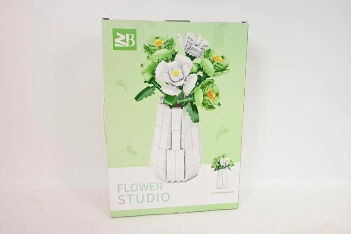 Byggesæt: Blomster i vase – 568 dele